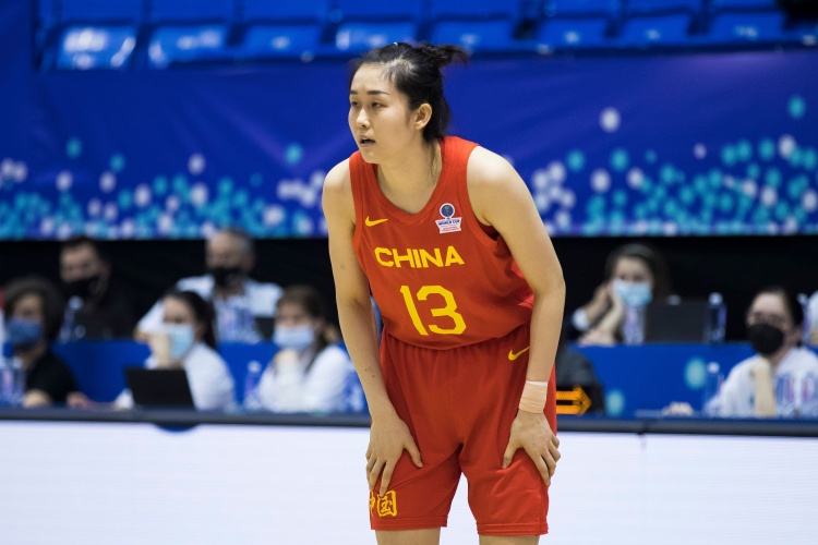 中国女篮球员潘臻琦发文：我们做到了