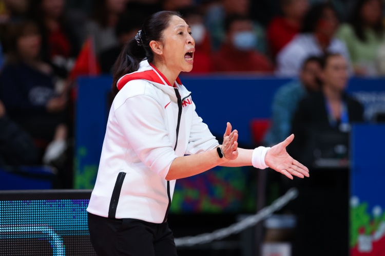 郑薇：94年是中国女篮离冠军最近的一次 决赛之前从未输给过巴西