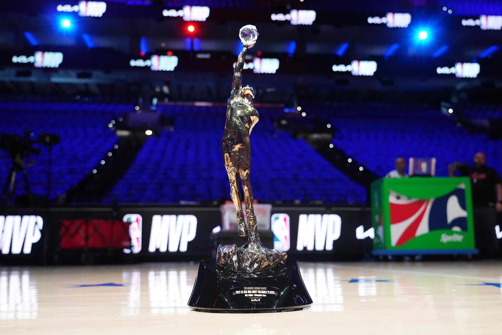 NBA已发放常规赛各大奖项的投票投