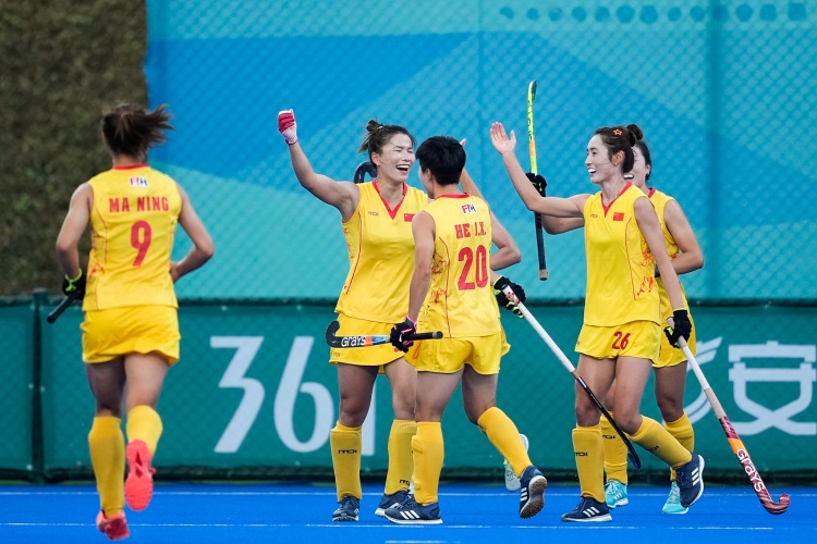 女子曲棍球半决赛-中国队4-0击败印度挺进决赛