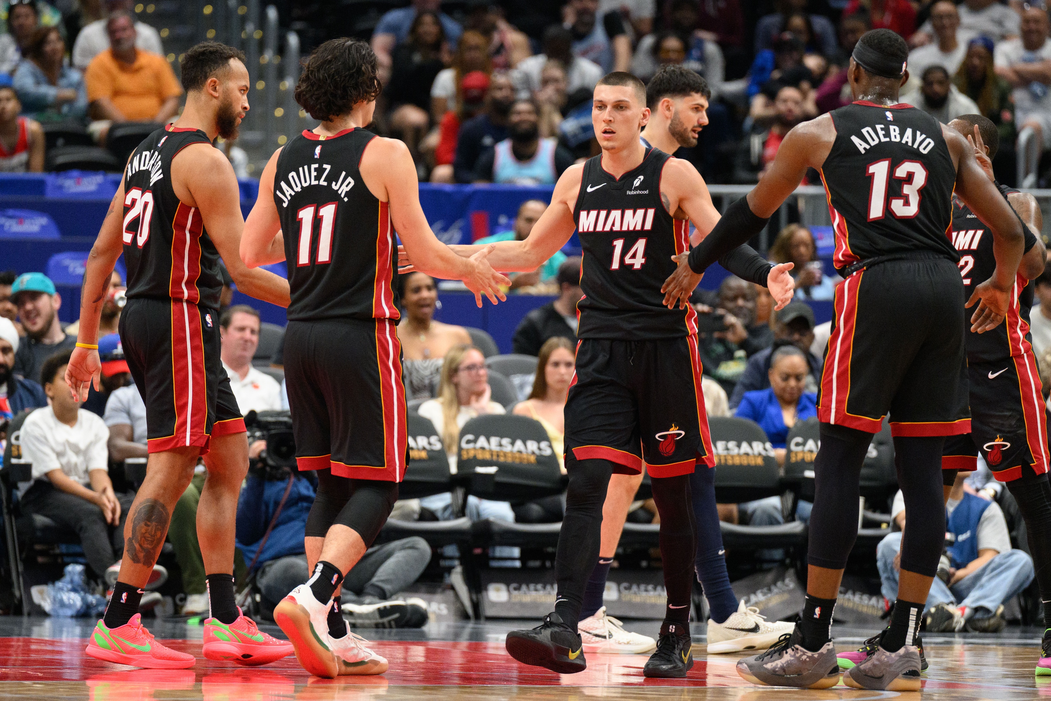 NBA彩经：热火客场力擒公牛国王主场击退独行侠