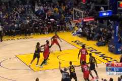 NBA常规赛勇士104-94战胜开拓者 库里22分维金斯14分4篮板
