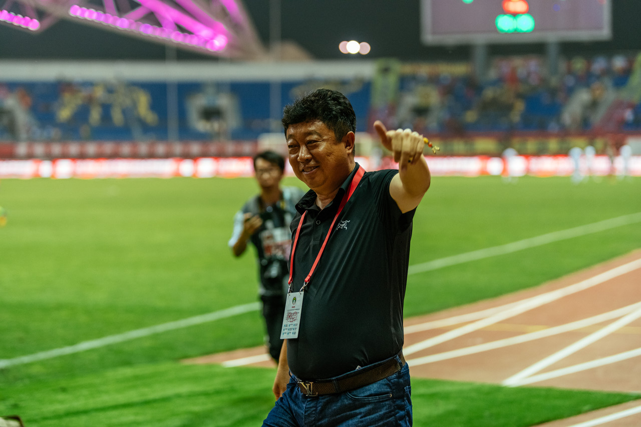 《内蒙古足球教父》王波回归 把幕后投资者带到了地面