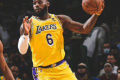 NBA湖人队詹姆斯称复出像新秀 能回来很激动