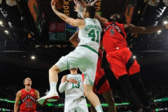 NBA季前赛猛龙111-113凯尔特人 范乔丹独揽22分助猛龙险胜绿衫军