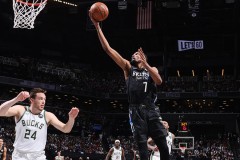 杜兰特49分 三双网胜雄鹿总比分3-2