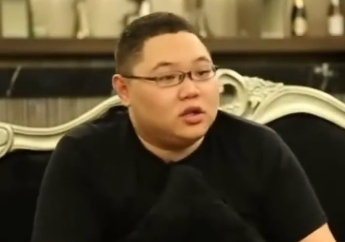PDD直播:菜鸟的Doinb的玩法操作就是玩脑