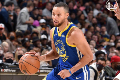 NBA常规赛勇士104-89逆转骑士 库里40分命中9记三分