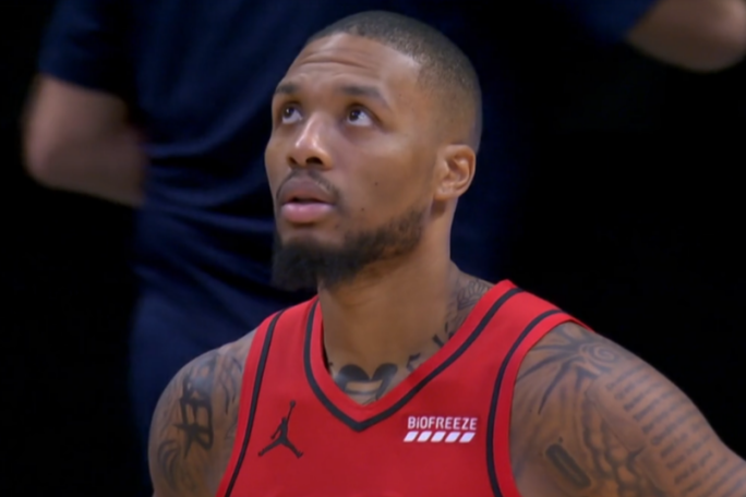 Lillard: Jokic可以扛起担子 他是掘金的一切