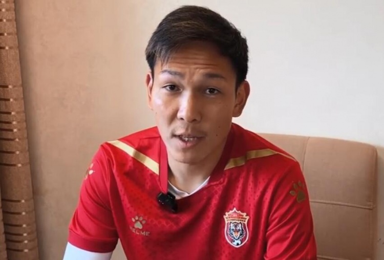 辽宁铁人外援邦本宜裕：足球小将看过很多遍我个人爱好就是加练