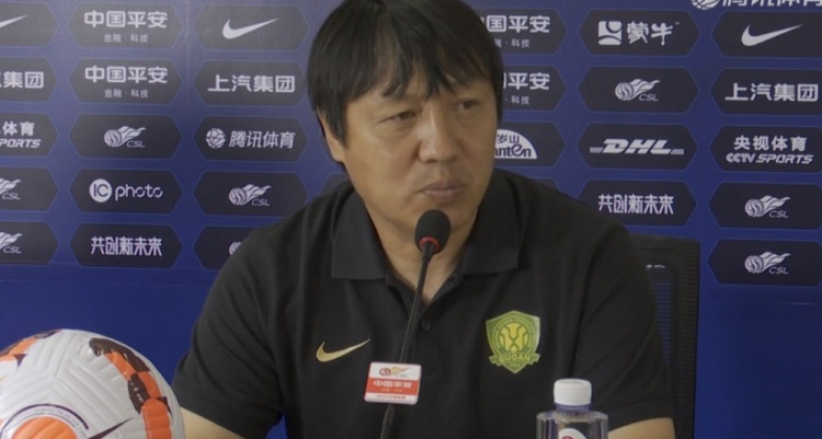 谢峰：对成都会适当进行人员调整，希望年轻球员别总犯同样的错误
