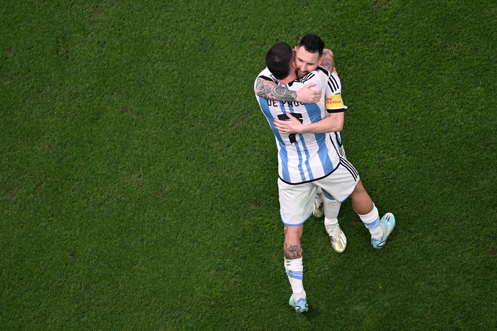 阿根廷第6次打进世界杯决赛，追平巴