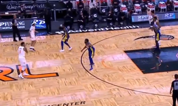 NBA-布罗格登24 8 9培根20分步行者轻松拿下魔术