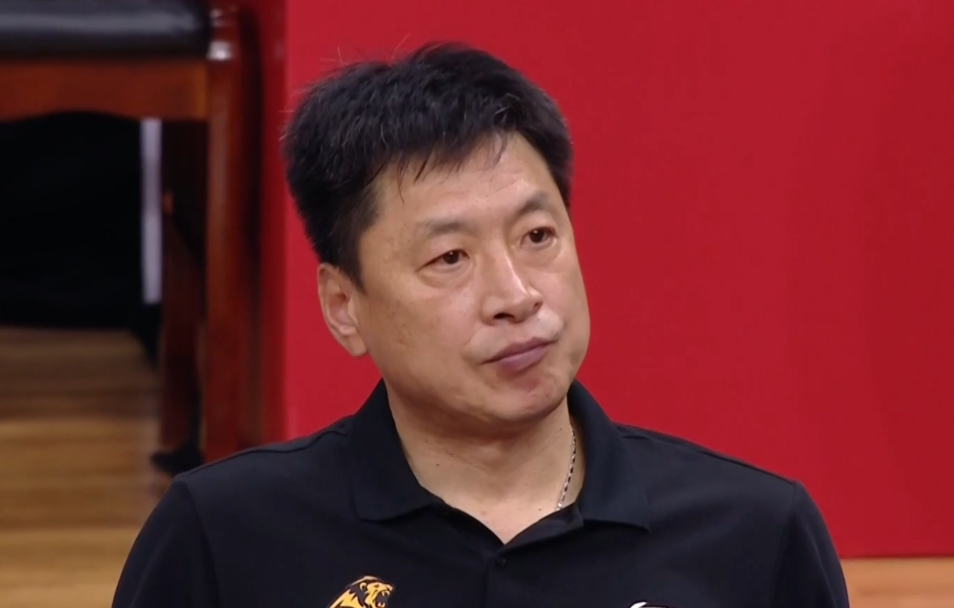 上海男篮官方公告:李春江为主教练李秋平为主教练