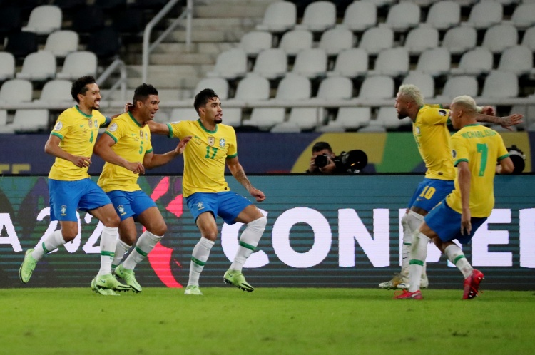 埃尔纳内斯：卡塞米罗是巴西最重要球