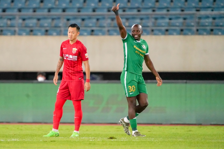 半场-张琳芃失误穆谢奎37秒闪击吕文君扳平 海港1-1浙江