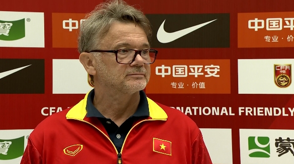 特鲁西埃：想在今天展现越南队的进步中国球迷的喜爱令我感动