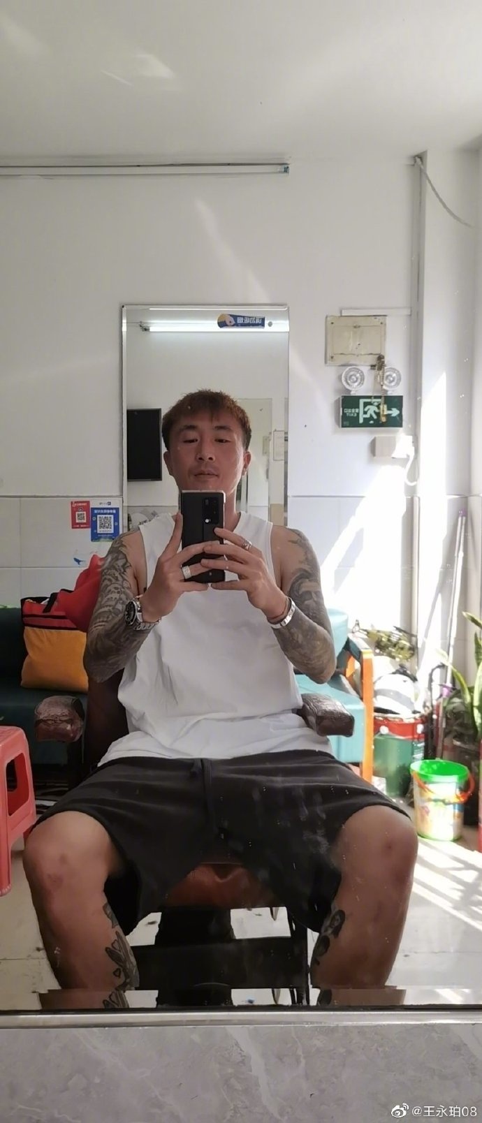 王永珀晒理发照：赛会制结束，收拾一下回家看孩子了