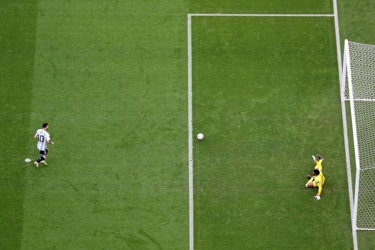 处子点球⚽！梅西本场点球进球是他的世界杯首个点球进球