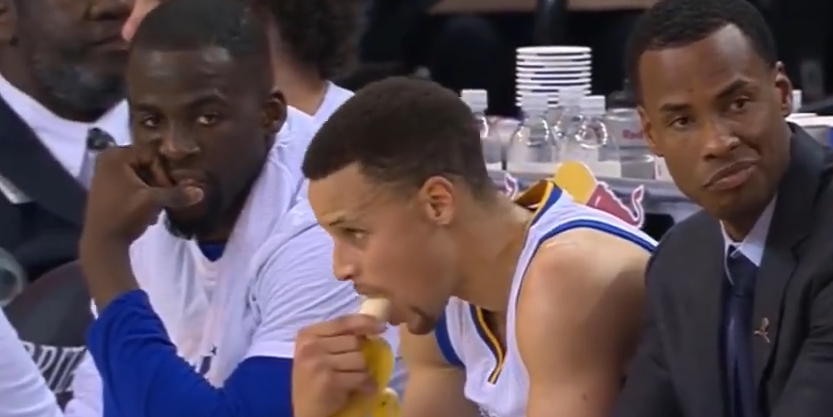 喜欢你上课偷吃！NBA球员在场外吃喝玩乐的搞笑瞬间