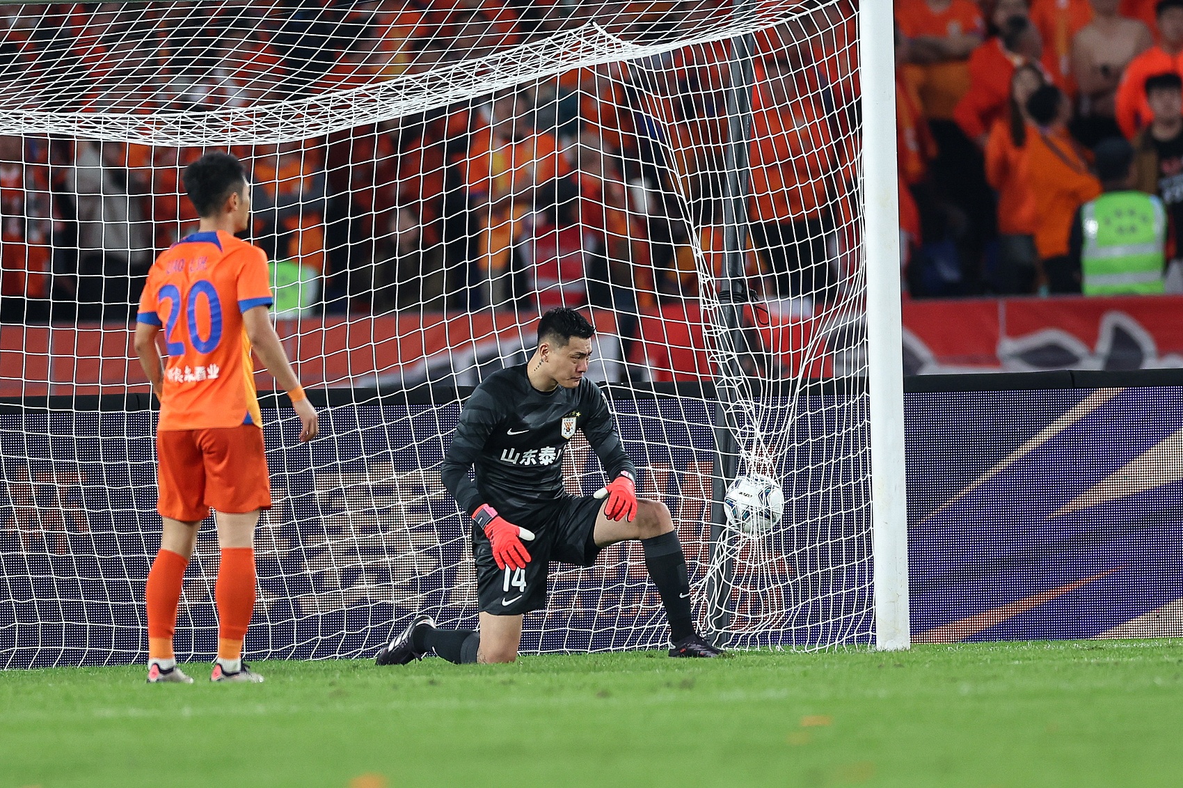 跟队记者谈泰山退出亚冠：无奈到震惊