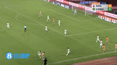 突施冷箭！王刚世界波破门，北京国安1-0深圳队