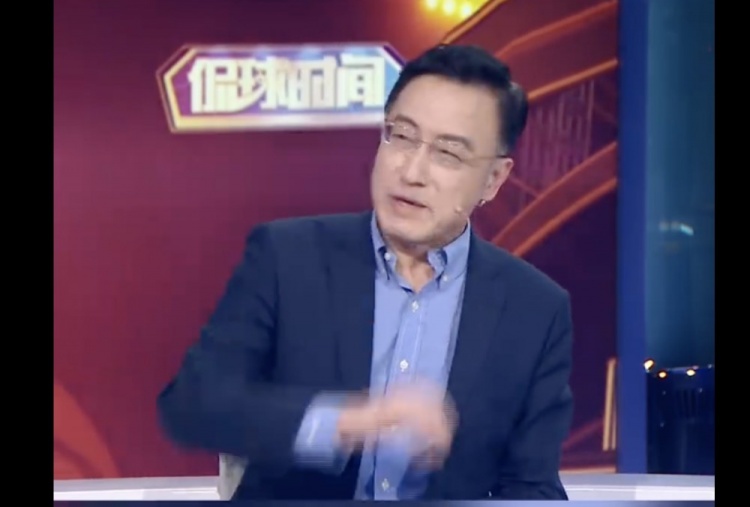 媒体人：中国足球需均衡成长，蹭流量是足球环境不成熟的体现