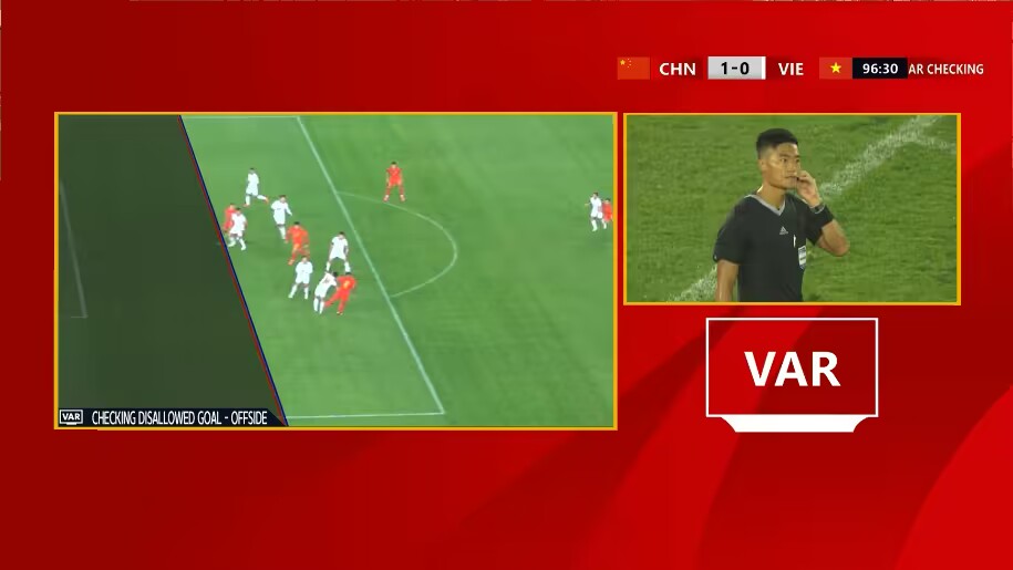 武磊进球前曾打入一球，但是越位在先