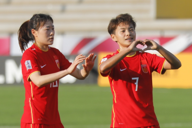 青岛媒体：中国女足已在青岛集结备战