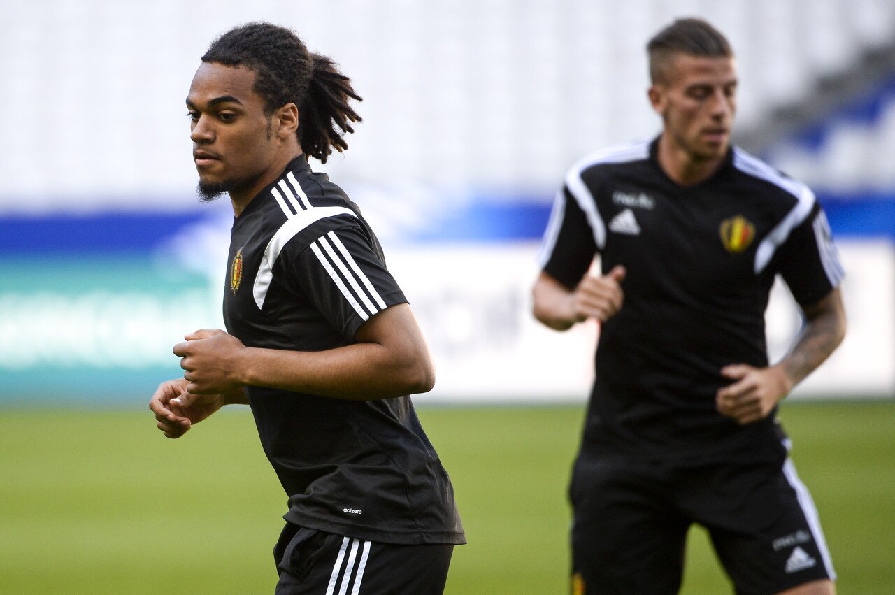 比利时官方：德纳耶尔加入国家队训练营，入选比利时候补名单