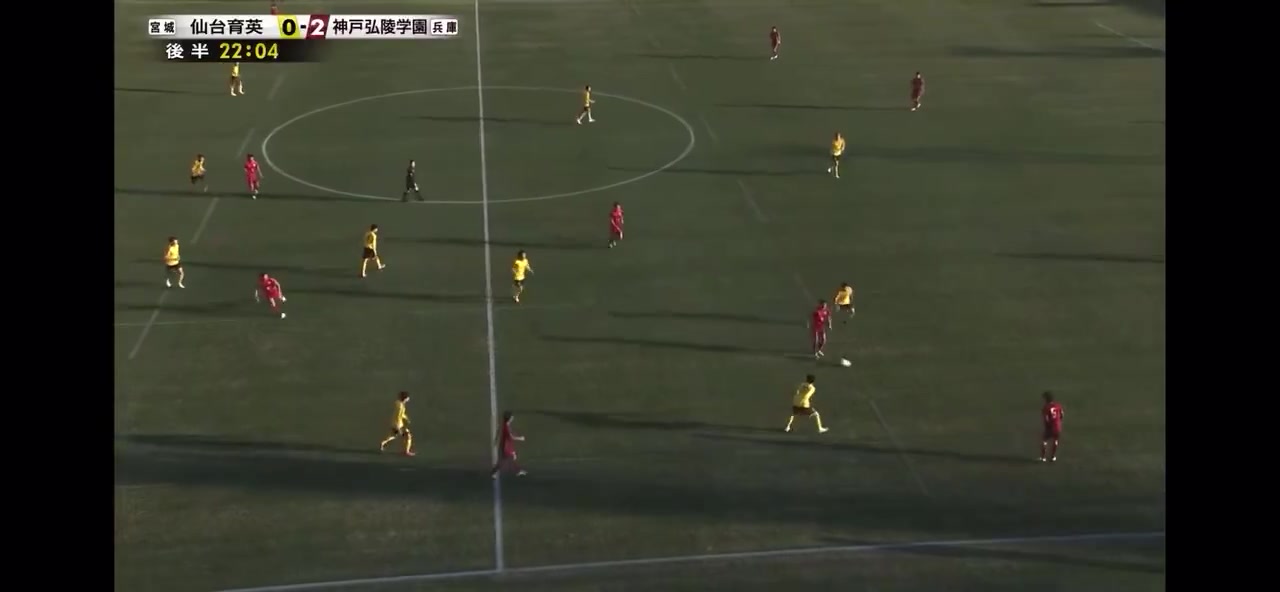 再现美丽足球第102届日本高中足球赛，球员11脚传递后破门