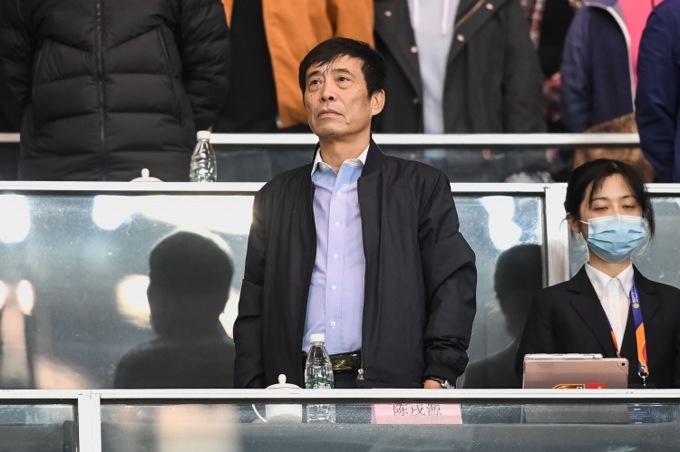 陈戌源昔日采访：刚到足协睡觉都不踏