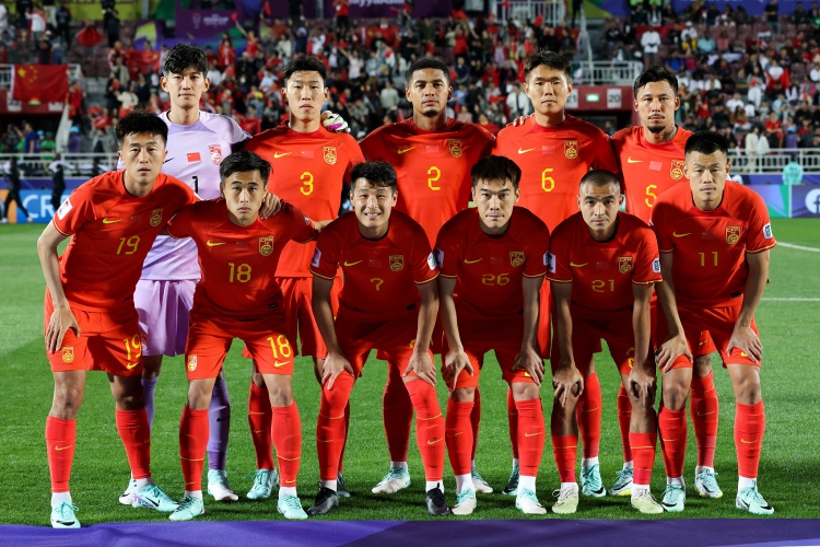 宫磊：国足做好防守不被偷袭，稳定心态把握机会完全能赢黎巴嫩