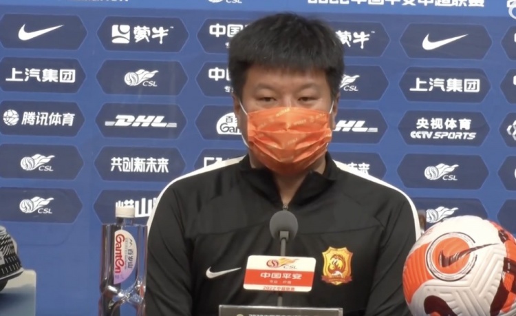 李金羽：浙江队是值得尊敬的对手 武汉长江队目前情况不是很好