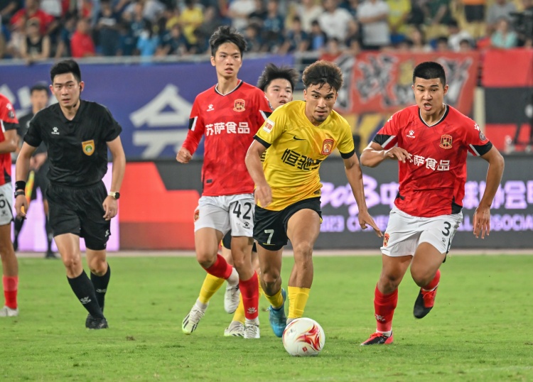 4球6助居广州队首位，帕尔曼江：给自己状态打6分保级非十拿九稳
