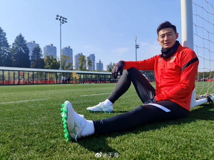 老将于海晒训练照：新赛季，新开始！2022启航！