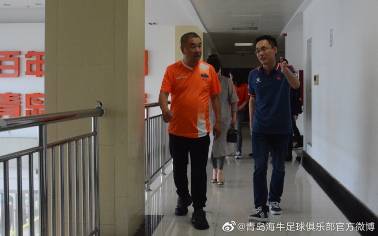 青岛海牛投资人：中国足球的春天快要来了应给俱乐部更多话语权