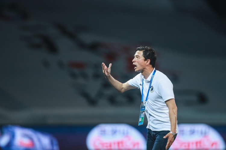 大连足球名宿：谢晖给中超带来一股清流，中国足球需快向前的打法