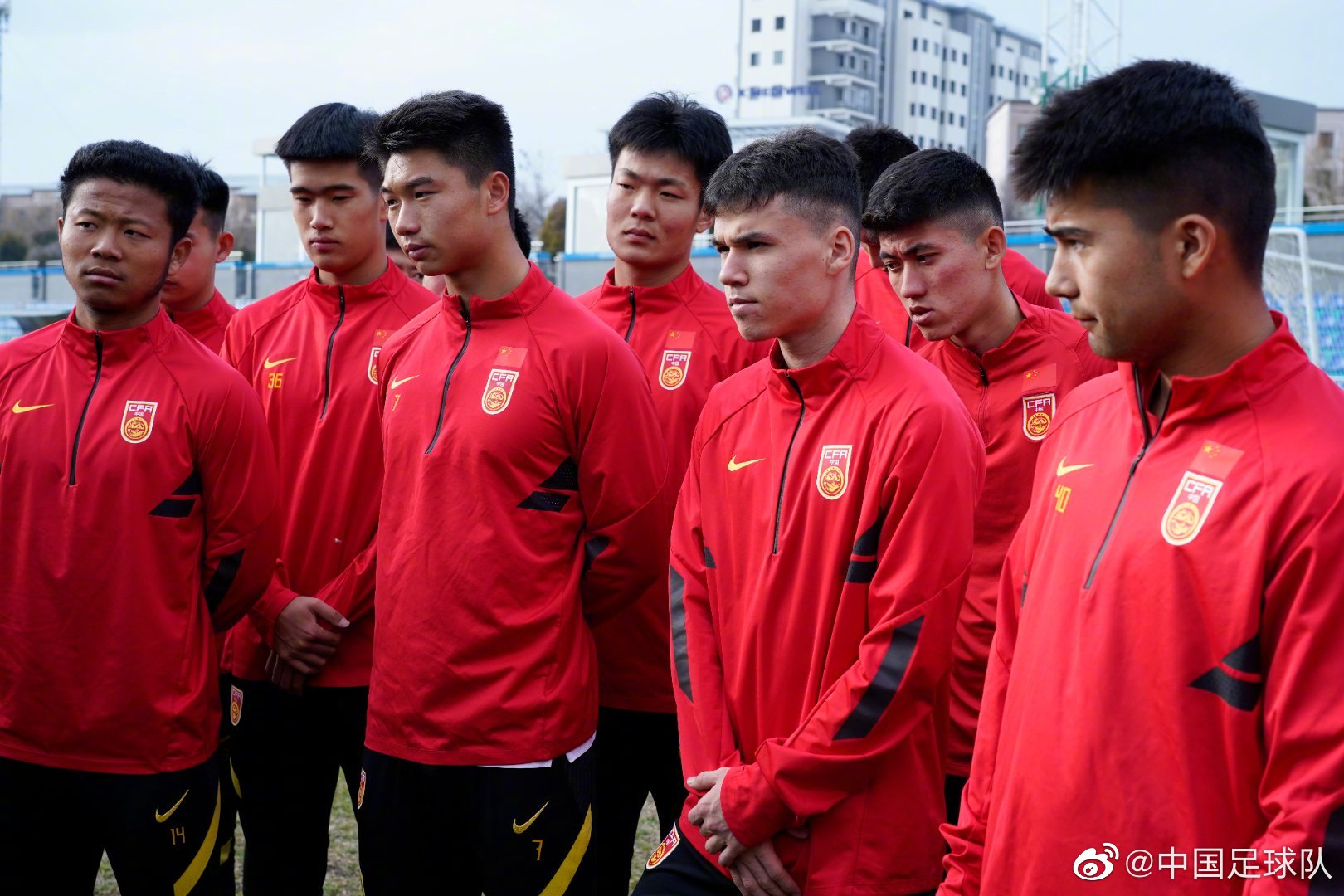 中国U-20国家男子足球队抵达塔什干，备战亚青赛⚽