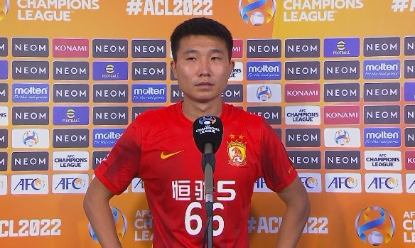 广州队队长杨鑫：我们失误很多，对手没给我们时间思考和处理球