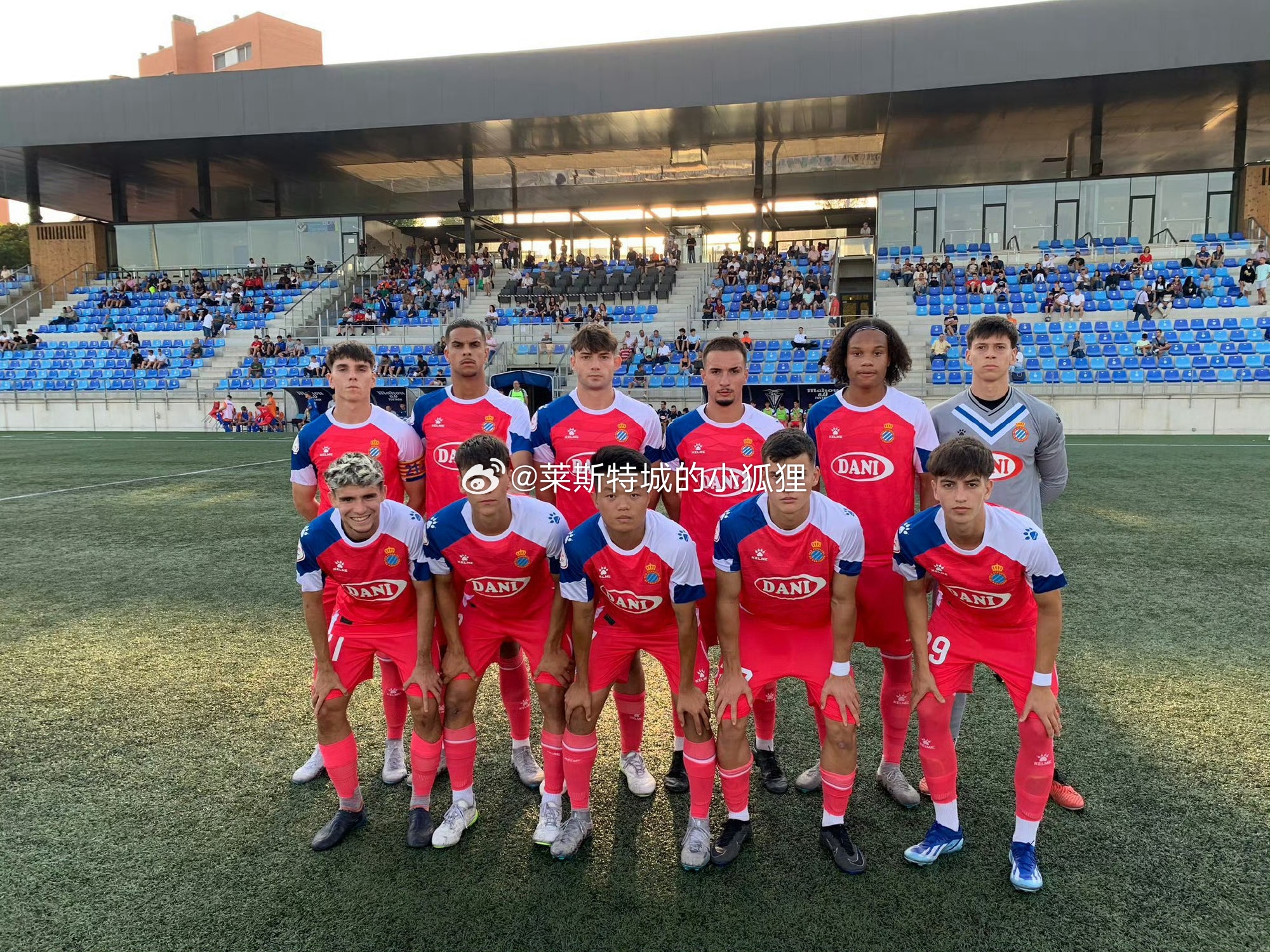 荣誉联赛杨希重回首发西班牙人U19A队11Badalona