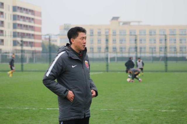 海港U21教练为无法踢亚冠担忧：天天重复性训练，队员心理易疲劳