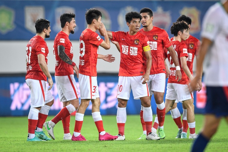 媒体人：广州队曾是职业足球标杆 2016年“进贡”里皮后开始变味