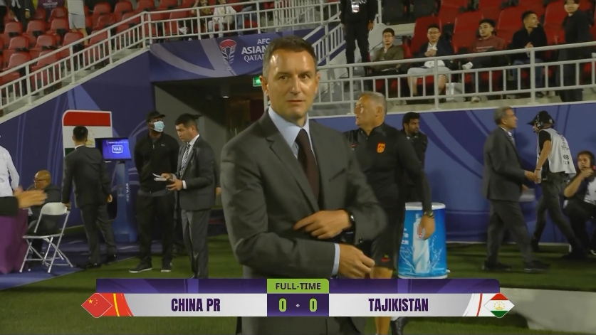 记者：近些年国字号就没赢过塔吉克斯坦国足踢不过对方已是常态
