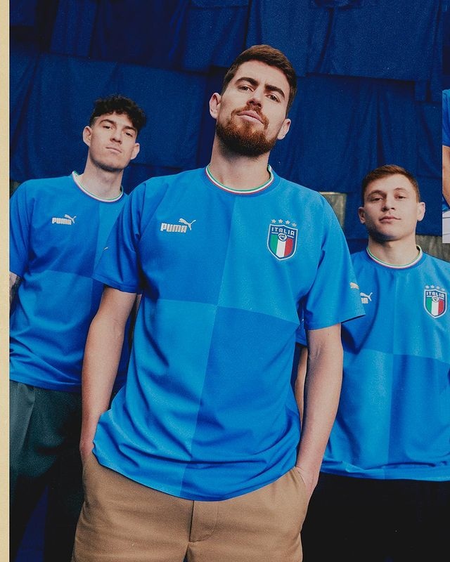 意大利队发布新款主场球衣，若日尼奥等国脚出镜宣传