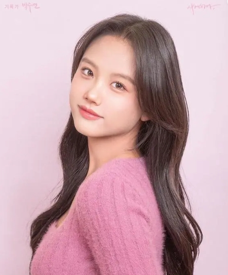 昔日“国足杀手”之女！韩国名宿李同国的模特女儿李在诗