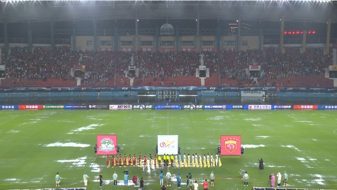 水战！河南vs海港2005按计划开踢，航海体育场仍然积水严重