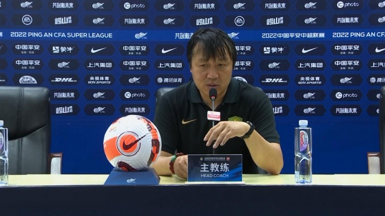 谢峰：踢三中卫因针对对方反击，输一场球正常但要知道怎么输的