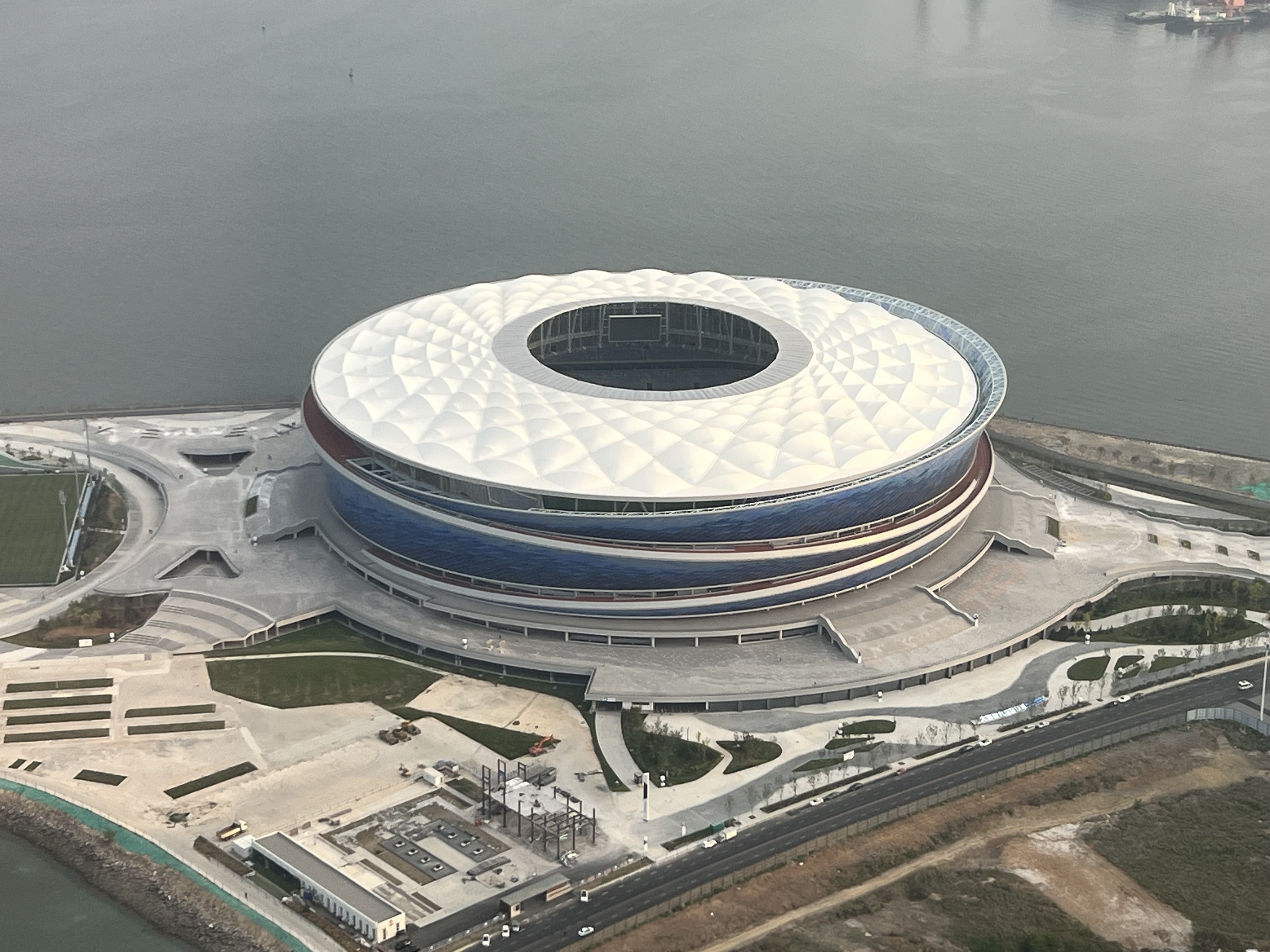 媒体人谈热身赛场地：梭鱼湾场租太贵了，中国足协现在经费紧张