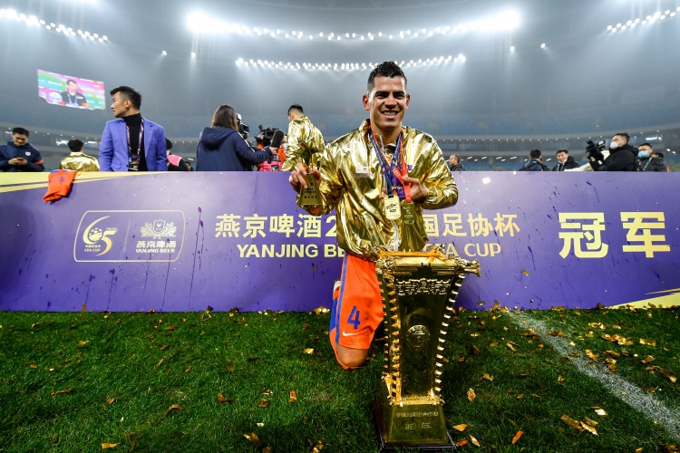 德转：贾德松已经与泰山队续约至2024年底